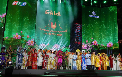 Gala Chuông vàng vọng cổ: Dòng chảy cải lương rộn ràng trên phố đi bộ