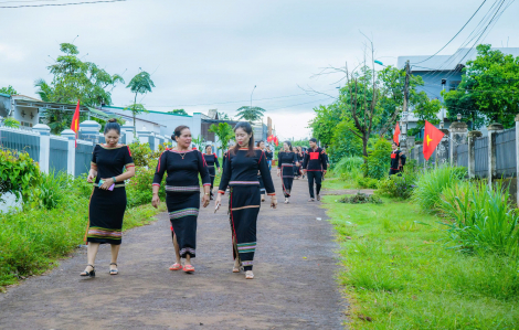 Tết Độc lập đặc biệt của người dân buôn làng ở Đắk Lắk