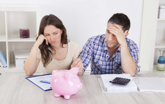 Tiết kiệm thì sống làm gì!