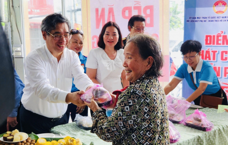 Bếp ăn cộng đồng tại phường Tân Sơn Nhất – điểm tựa nghĩa tình cho bà con khó khăn