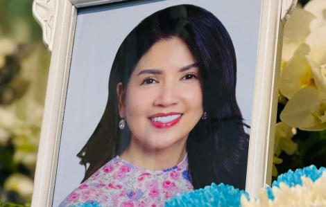 Đồng nghiệp, khán giả, học trò tiễn biệt NSƯT Ngọc Trinh