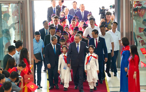 Khai giảng năm học 2025-2026: Từ 80 năm giáo dục Việt Nam đến tầm nhìn 2045 Khai giảng năm học 2025-2026: Từ 80 năm giáo dục Việt Nam đến tầm nhìn 2045