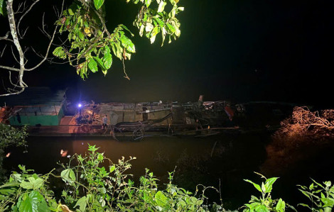 Bị vây bắt, nhóm cát tặc nhảy xuống sông Đồng Nai tẩu thoát