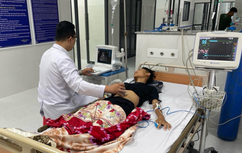 Thêm bác sĩ ra Côn Đảo phối hợp điều trị bệnh nhân chấn thương bụng nặng