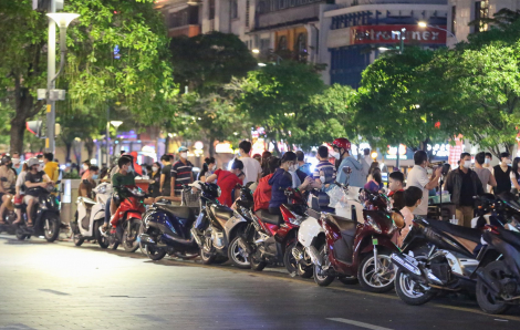 TPHCM siết chặt quản lý, xử lý nghiêm lấn chiếm lề đường, vỉa hè