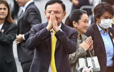 Cựu Thủ tướng Thaksin phải ngồi tù 1 năm