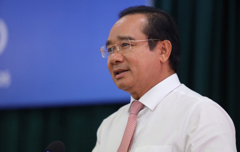 Chủ tịch UBND TPHCM: Giữ vững tăng trưởng, hoàn thành mục tiêu kép