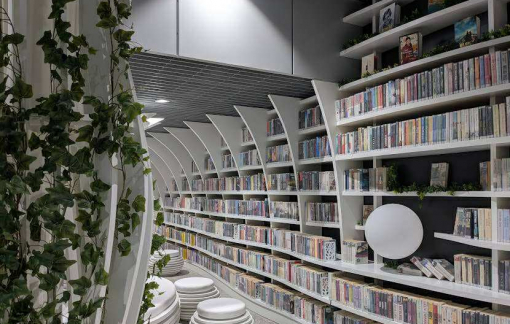 Thư viện có 1 không 2 ở Ba Lan