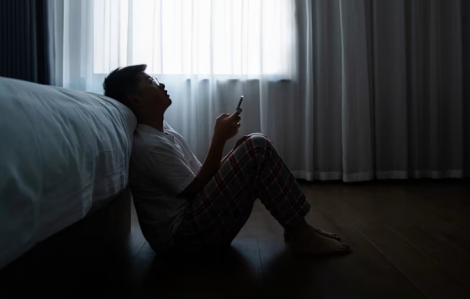 Người trẻ ngày càng cô đơn