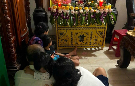 Tiếng khóc nghẹn của người mẹ sau vụ tai nạn giao thông hy hữu trong trường học