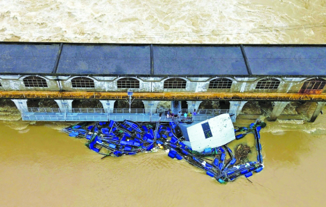 Hồ đập xuống cấp, người miền Trung phập phồng mùa mưa bão