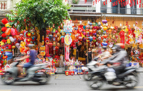 Phố Hàng mã rực rỡ sắc màu Trung thu, đồ chơi truyền thống trở lại ngôi vương
