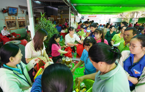 Phường An Lạc ra mắt “Điểm tương trợ người dân có hoàn cảnh khó khăn”