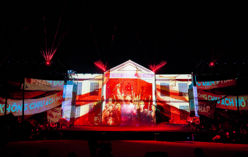 “Lửa Xô viết” được tái hiện lịch sử bằng ánh sáng và nghệ thuật 3D mapping