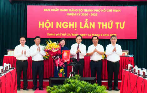 Bà Văn Thị Bạch Tuyết giữ chức Phó bí thư Thành ủy TPHCM