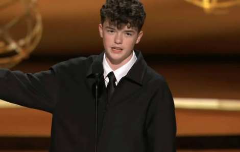 Owen Cooper của Adolescence lập nên lịch sử tại Emmy 2025
