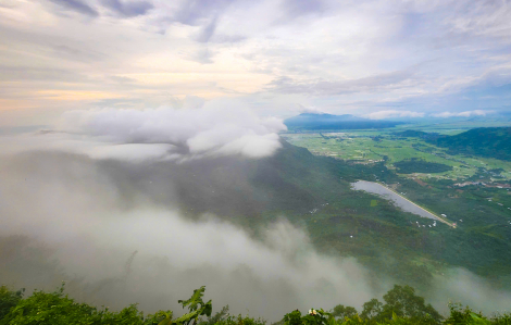 Săn mây ở 'nóc nhà miền Tây'