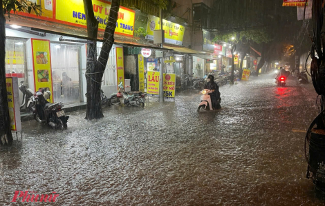 Xuất hiện áp thấp trên Biển Đông, cảnh báo mưa dông diện rộng ngày 16/9