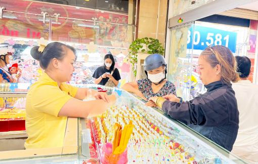 Cân nhắc việc thu thuế mua bán vàng