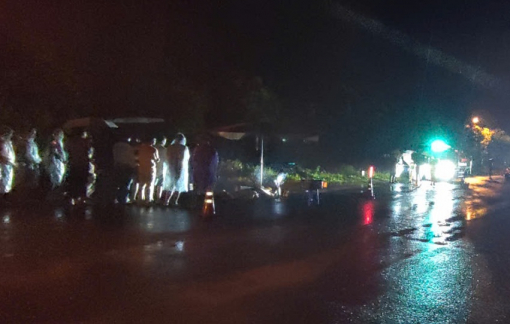 Xe tải tông xe máy khiến 2 người thương vong rồi rời khỏi hiện trường