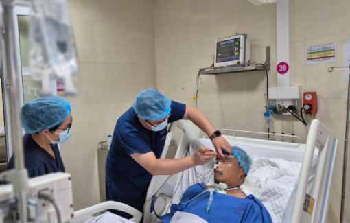 Thứ trưởng Bộ Y tế mở đường cứu bệnh nhân thập tử nhất sinh