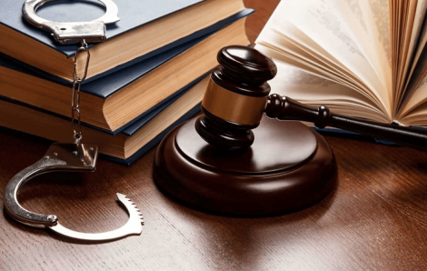 Cặp vợ chồng bán thuốc giả, thu lợi gần 2 tỉ đồng