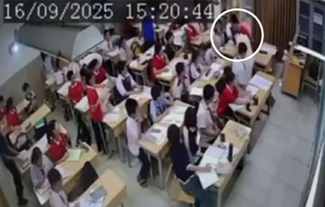 Xác minh vụ nam sinh lớp 7 giật tóc, đẩy cô giáo ngã xuống sàn lớp học