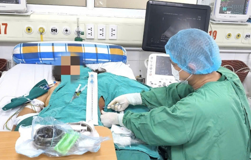 Sốc độc tố, nguy kịch sau tiêm thuốc giảm đau vai gáy