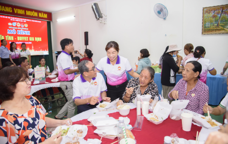 Ấm lòng “Ngày hội nghĩa tình – Buffet Gia Định”