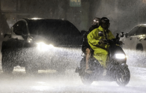 Bão Ragasa bắt đầu càn quét Philippines và Hồng Kông