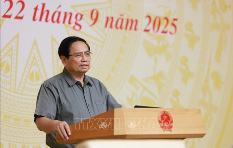 Thủ tướng Phạm Minh Chính đề nghị phải trả lời được câu hỏi tại sao giá chung cư lại cao và cao mãi