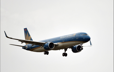 Nhiều chuyến bay bị hủy do siêu bão Ragasa (bão số 9)