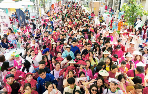 Fandom và diện mạo mới của giải trí Việt