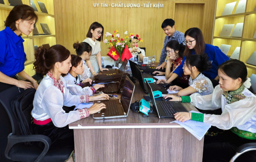 “Hồi sinh” laptop cũ tặng sinh viên dân tộc thiểu số