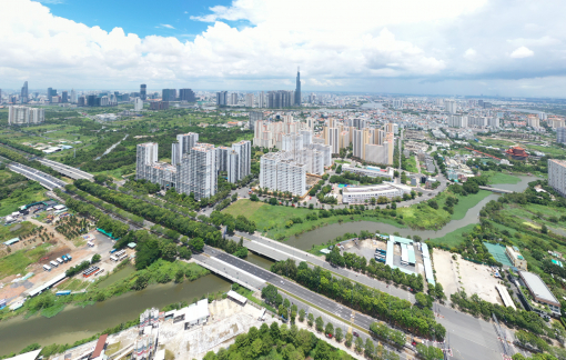 Dòng vốn đổ mạnh vào bất động sản
