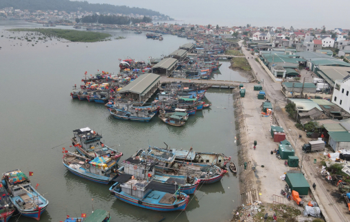 Nghệ An cấm tàu thuyền ra khơi, sẵn sàng phương tiện ứng phó bão số 9