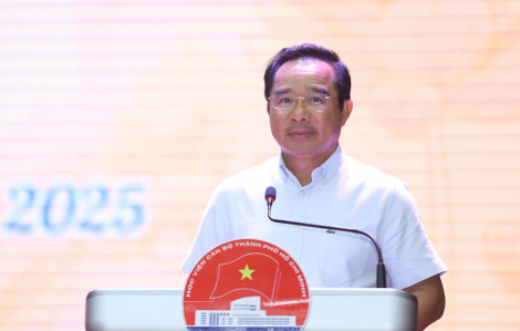 Chủ tịch UBND TPHCM: Quyết tâm đưa nghị quyết vào cuộc sống, tạo đột phá phát triển