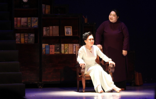 Nghệ sĩ Việt Hương: “Được diễn trên sân khấu, mình mê lắm!”