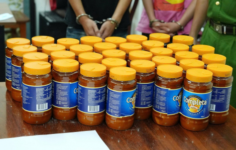 Vận chuyển ma túy từ Pháp về Việt Nam bằng đường hàng không, ngụy trang trong hộp sữa