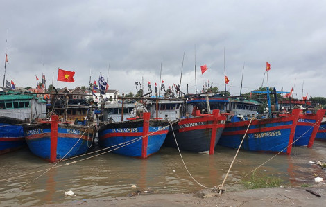 Từ 17g chiều nay, dừng mọi hoạt động trên biển
