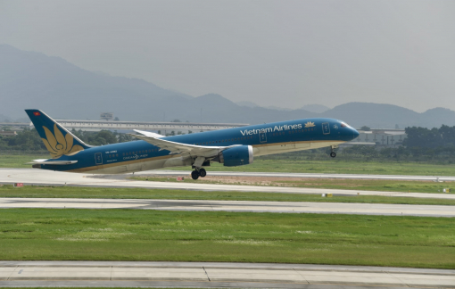 Nhiều sân bay đóng cửa, hàng loạt các chuyến bay bị hủy do bão Bualoi Nhiều sân bay đóng cửa, hàng loạt các chuyến bay bị hủy do bão Bualoi