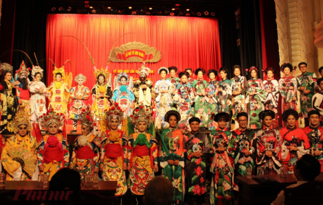 Sân khấu TPHCM nhộn nhịp chuẩn bị giỗ Tổ