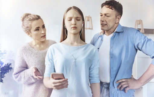 Ở với ba để ba không lấy vợ mới?