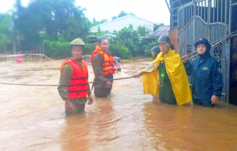 5 người chết và mất tích, Thủ tướng chỉ đạo quyết liệt ứng phó ngập lụt, sạt lở sau bão số 10
