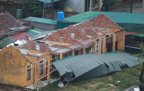 Hà Tĩnh: Bão Bualoi khiến 10 người thương vong, gần 43.000 căn nhà hư hỏng