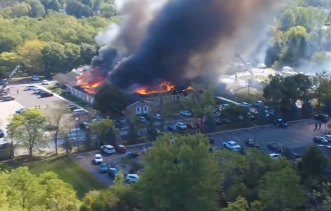 Xả súng, đốt nhà thờ ở Mỹ khiến ít nhất 4 người chết