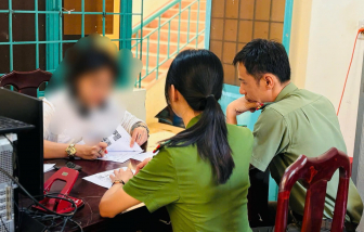 Đăng tin sai sự thật 'nhuộm tóc ra đường bị phạt 10 triệu đồng', người phụ nữ bị công an triệu tập