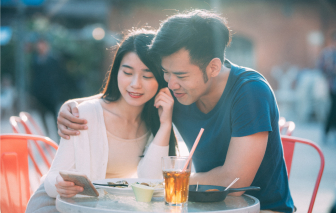 Hậu chia tay tán tỉnh bạn của người cũ
