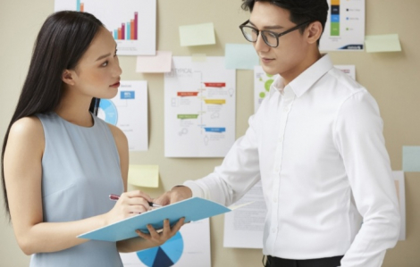 Chồng quá ham chơi, vợ làm sao quản!