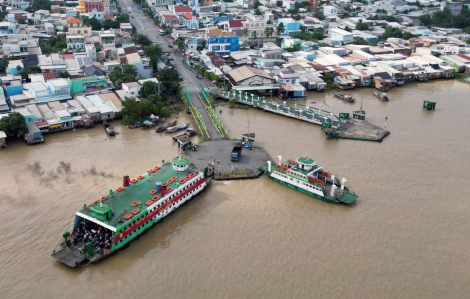 Một doanh nghiệp đề xuất tài trợ phương tiện để giải quyết ùn tắc phà Bình Khánh
